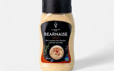 En flaska bearnaisesås med chili från Gunnarshögs Gård. Perfekt för den som är gravid och längtar efter lite hetta.